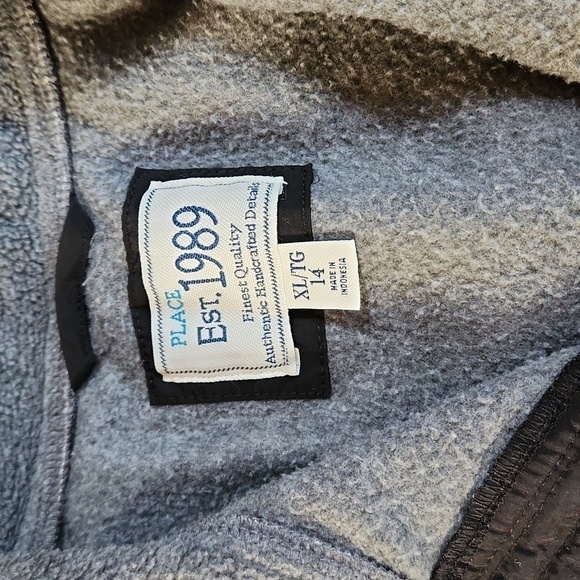 Children's Place fleece jacket - Picture 2 of 9